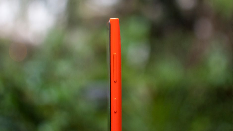 Nokia Lumia 735 Diseño2