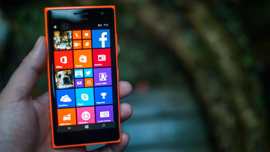 Nokia Lumia 735 Pantalla
